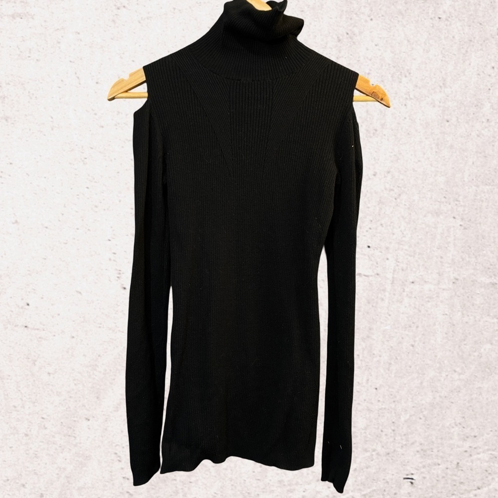 Athleta Black Cut Out Top